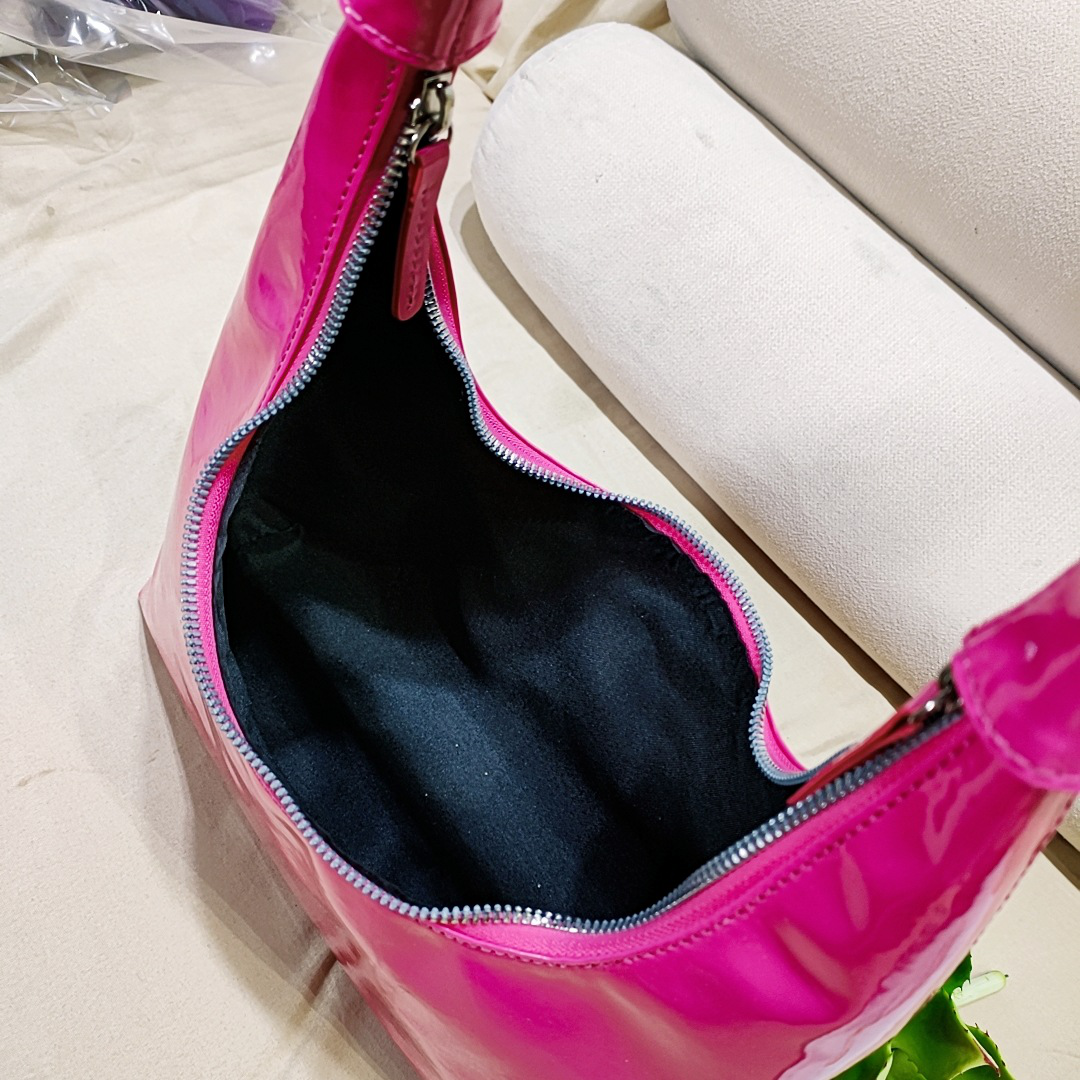 Retro Patent Leather Baguette Bag