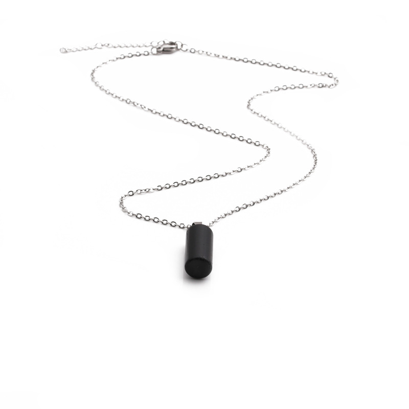 Retro Cylindrical Pendant Necklace