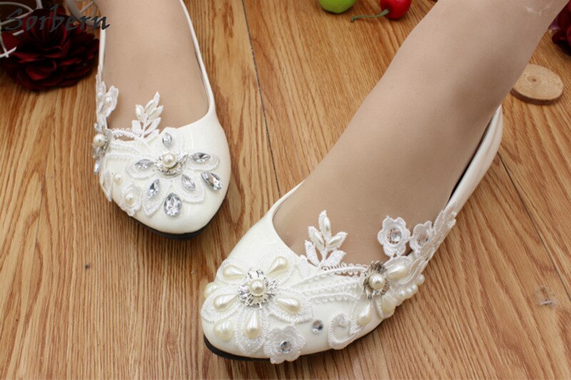 Sorbern Asymmetric Crystal Wedding Shoes Lace Appliques White Bridal Shoes Flat Heels Trendy Heels Closed Toe Heels Flats Shoes
