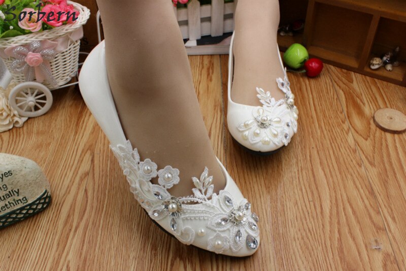 Sorbern Asymmetric Crystal Wedding Shoes Lace Appliques White Bridal Shoes Flat Heels Trendy Heels Closed Toe Heels Flats Shoes