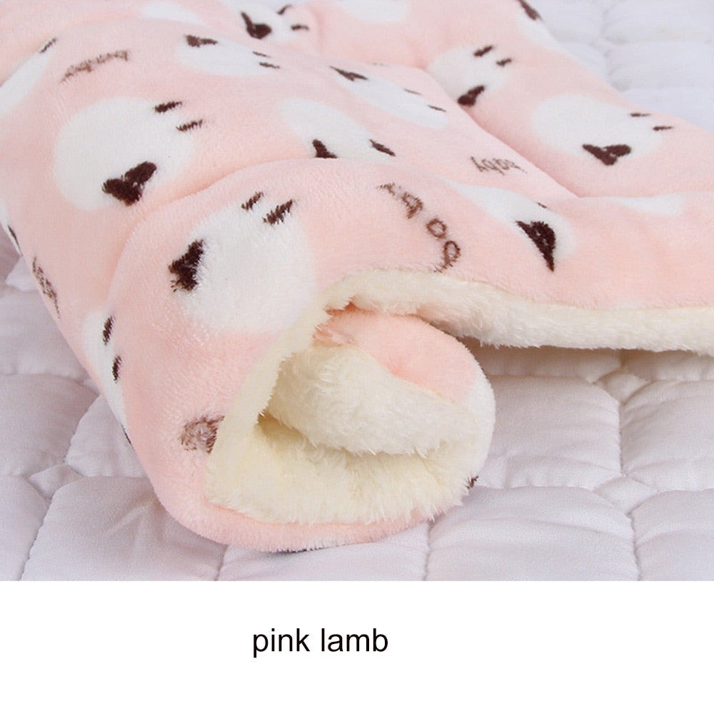 Soft Fleece Pad Pet Blanket Flannel Thickened Pet Bed Mat for Puppy Dog Cat Sofa Cushion Home Rug Keep Warm Sleeping Cover