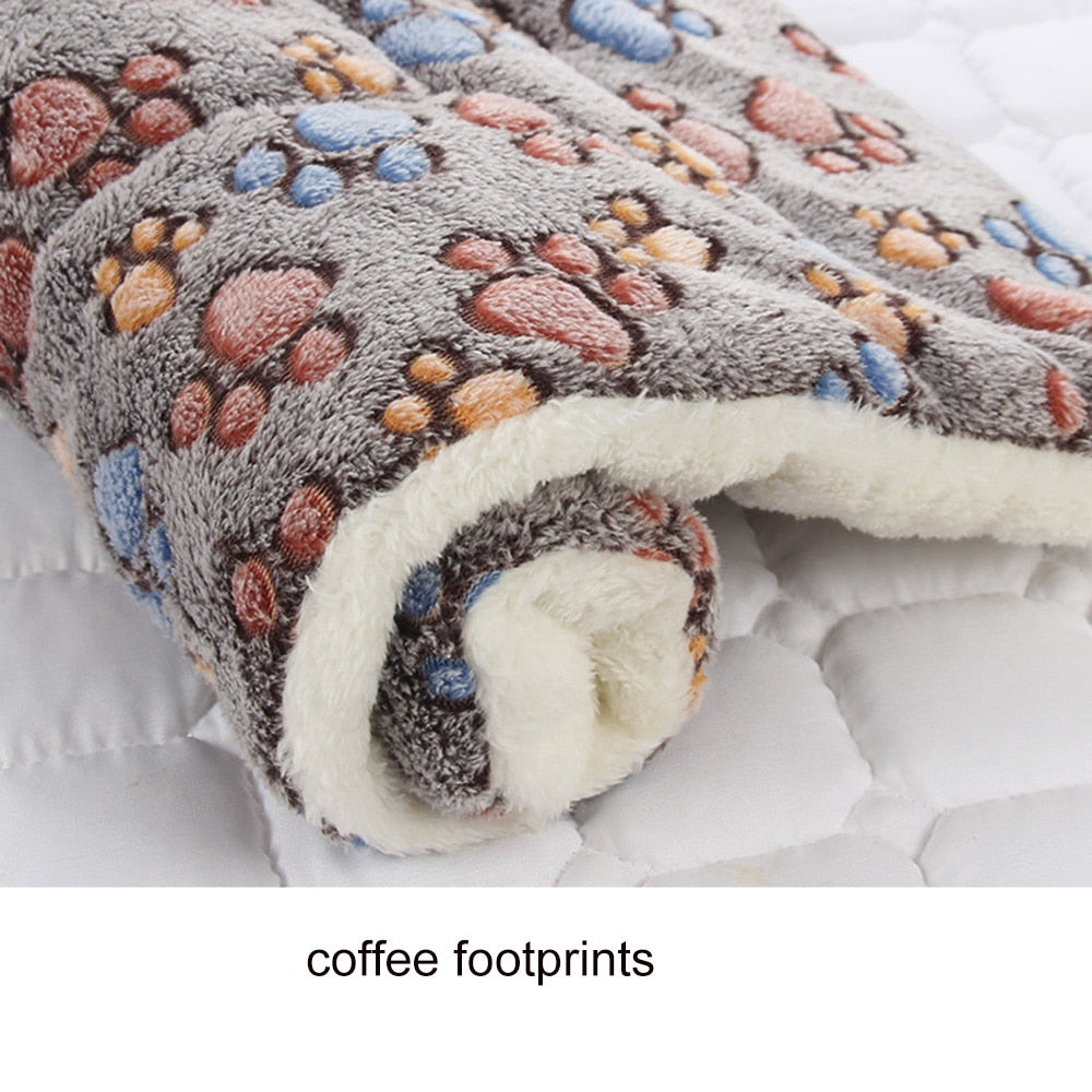 Soft Fleece Pad Pet Blanket Flannel Thickened Pet Bed Mat for Puppy Dog Cat Sofa Cushion Home Rug Keep Warm Sleeping Cover
