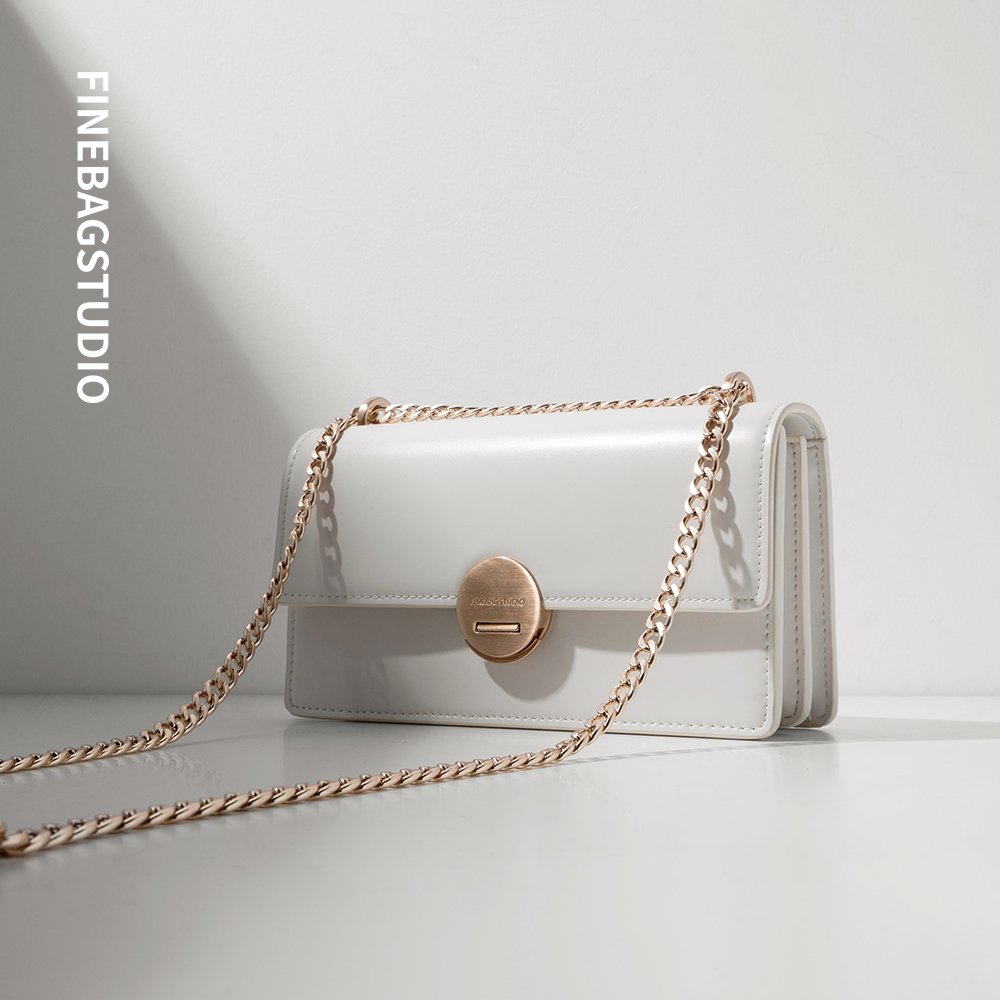 Women's Chain Strap Shoulder Bag